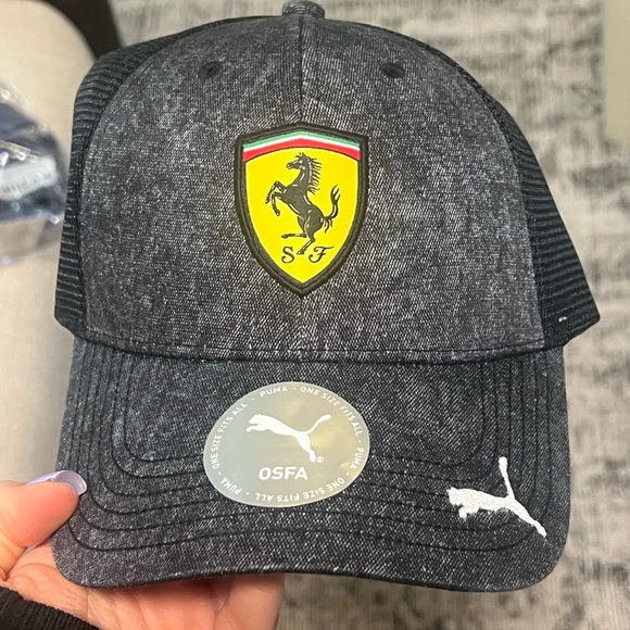 Ferrari Black and Gray Cap with Logo - Picture 2 of 2